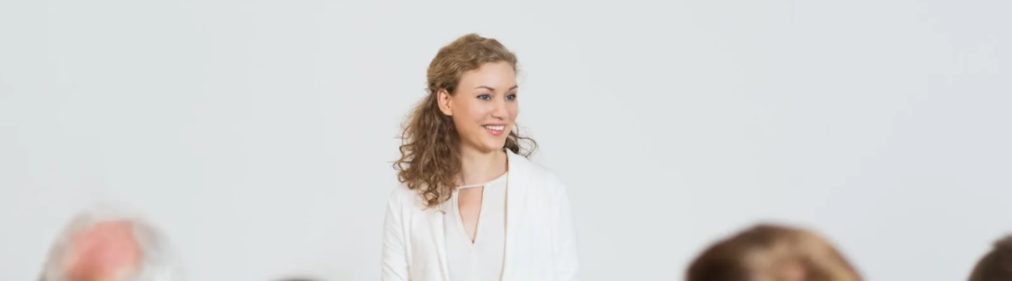 Comunicación estratégica con propósito e impacto-Hero Desktop-1