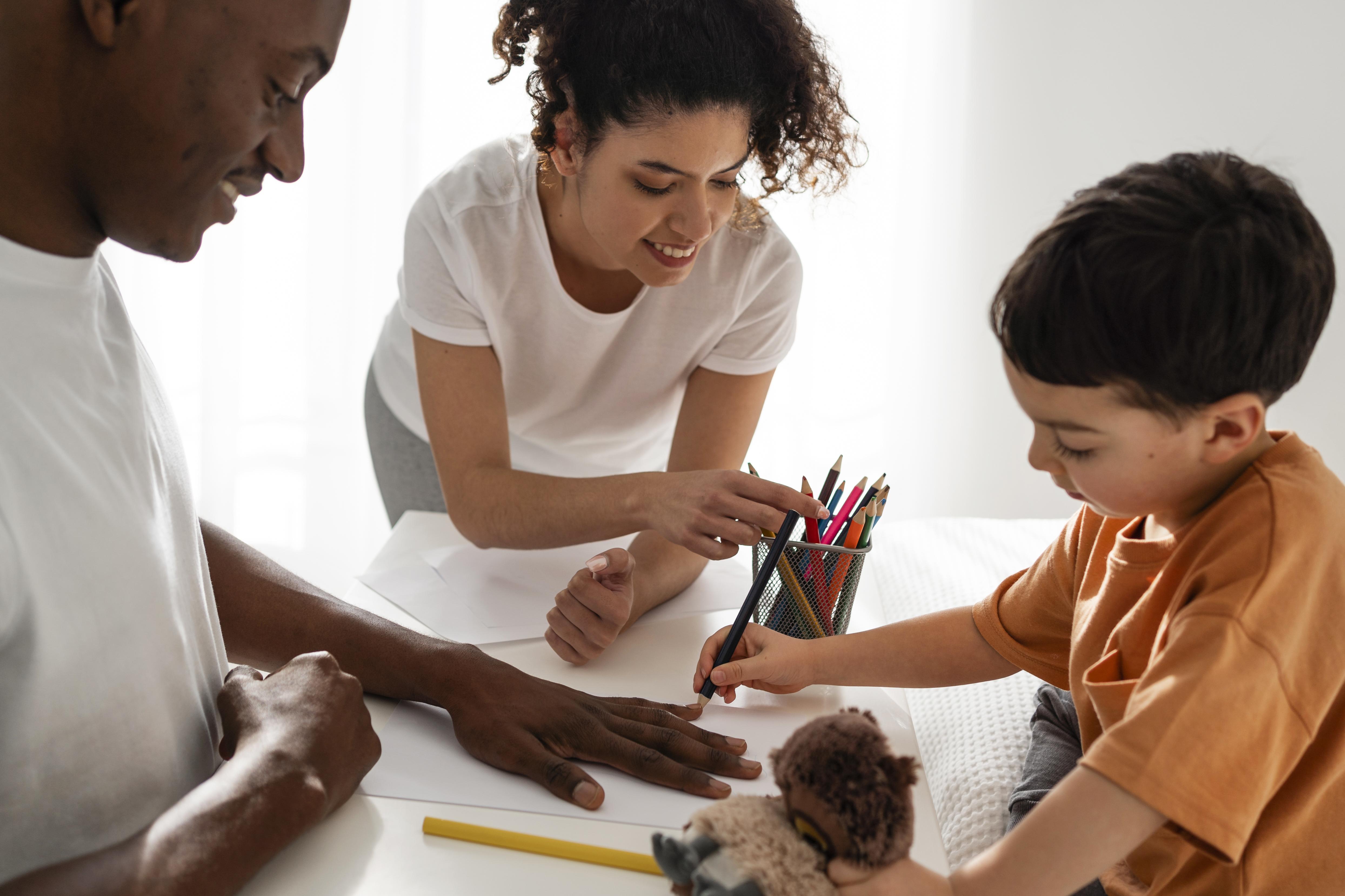 happy-black-family-drawing-coloring